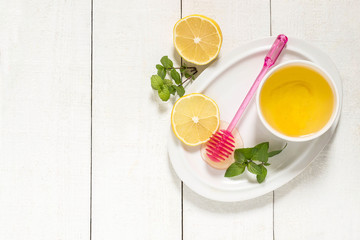 Honey, lemon and mint
