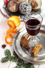  Ingredients for making  mulled red wine