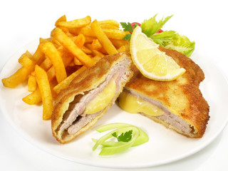 Cordon Bleu mit Pommes Frites
