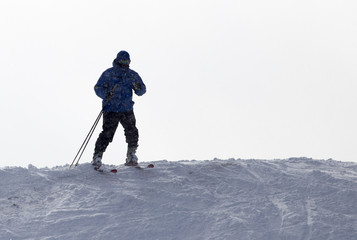 Fototapeta na wymiar skier skiing in the snow