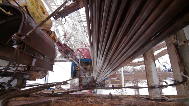 Drilling of oil well Kind from a top of rig