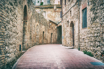 Fototapeta premium Medieval street view in San Gimignano, Italy.