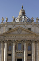 Fototapeta premium Close up of the Vatican Balcony where Pope stands, and Dome with statues in St.Peter Square, Rome