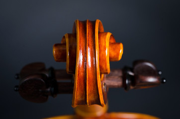 wooden violin head 