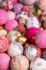 Красивые рождественские и новогодние елочные игрушки