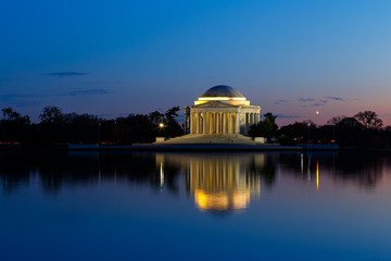 Jefferson Memorial at Night - obrazy, fototapety, plakaty