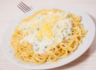 capellini pasta with cream and cheese sauce