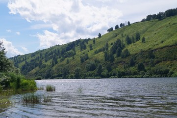 Пейзаж с рекой