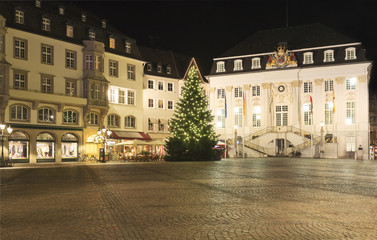 Fototapeta na wymiar Bonner Rathausplatz im Advent