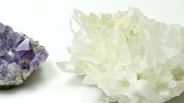 Amethyst und Bergkristall mit Kamerafahrt