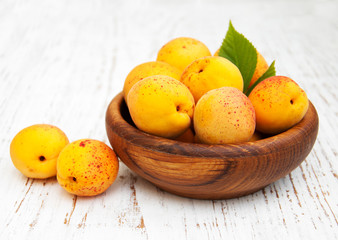 Bowl with apricots