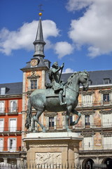 Fototapeta na wymiar Statue of Philip III at Mayor plaza in Madrid, Spain