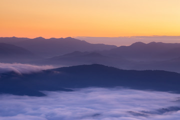 Obraz na płótnie Canvas Mountain and mist in morning