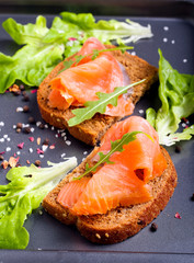 Salmon with brown bread
