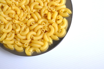 macaroni in dish