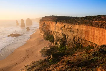 Fototapeten The famous Twelve Apostles rock formation on the Great Ocean Road, Victoria, Australia © PirahaPhotos
