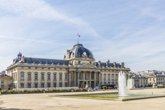 Ecole Militaire (Military School, 1750). Paris, France.