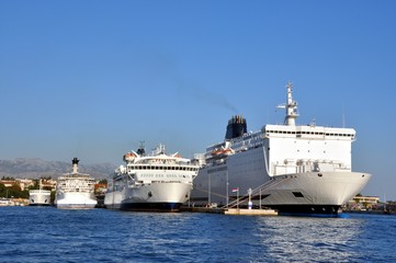 Круизные корабли