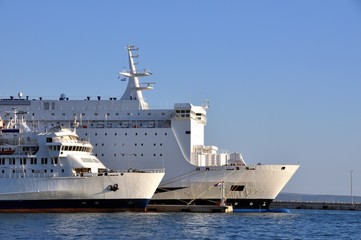 Круизные корабли