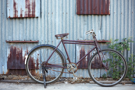 vintage bicycle with grunge background