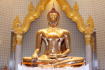 célèbre bouddha d& 39 or en thaïlande