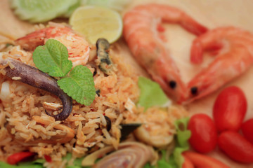 Fried rice with seafood