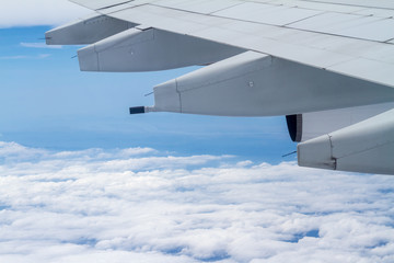 an jet engine from an plaina