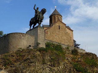 памятник вахтангу горгосалу