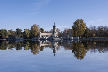Fototapeta na wymiar Monument to King Alfonso XII in the Retiro Park in Madrid, Spain