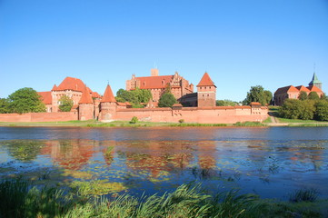 Przepiękny widok zamku w Malborku w Polsce