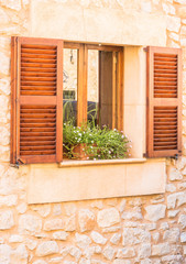 Holzfenster Braun Fensterläden Offen