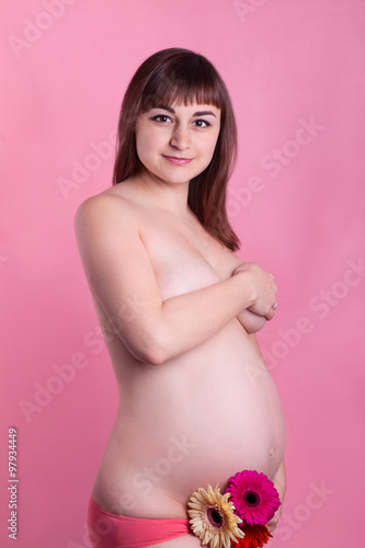 334px x 500px - Cute pregnant nude woman girl with fllowers\