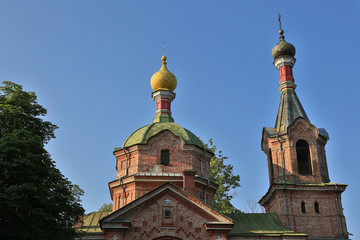 Fototapeta na wymiar Kirchturm russisch-orthodox