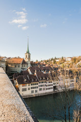 Bern, Stadt, Altstadt, Nydegg, Nydeggkirche, Aare, Flussufer, Brücke, Kirchturm, Altstadthäuser, Winter, Schweiz