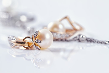 Beautiful gold earring with pearl