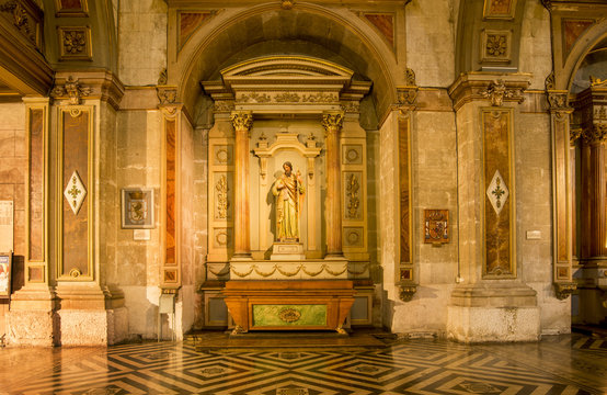 THE METROPOLITAN CATHEDRAL &ndash; Nov 14, 2015: The cathedral is one of Santiago's main tourist attractions.