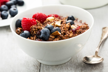Müsli mit Beeren - Cereals with berries