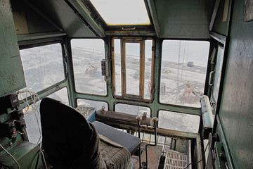 The cabin of the old gantry crane.