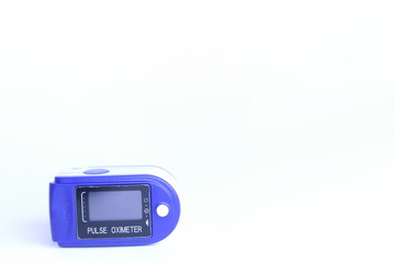 Pulse oximeter in the light-box 