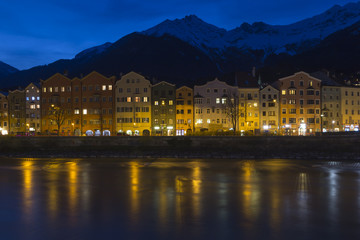 Fototapeta na wymiar Beautiful view of city of Innsbruck at night