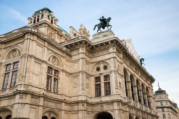 Fototapeta na wymiar Vienna Opera House, Austria