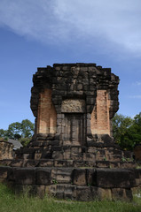 Naklejka premium Buddhistische Tempel und Statuen in Südostasien