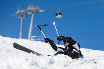 Crashed skier