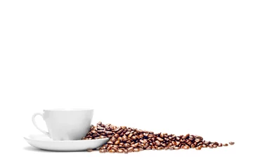 Zelfklevend Fotobehang Cup of coffee and coffee beans isolated on white background © amenic181