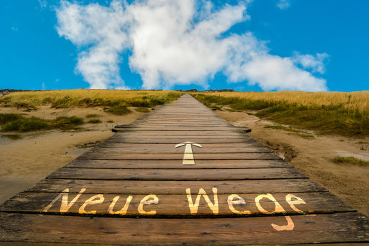 Holzsteg Wort  Neue Wege