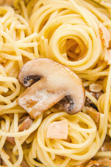 Spaghetti carbonara with mushroom, macro