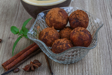 Coffee with chocolate balls