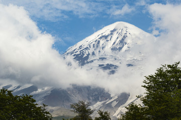 Fototapeta na wymiar Snow on Vulcano Peak