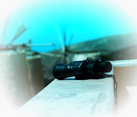 Chained binoculars aqua white gamma
