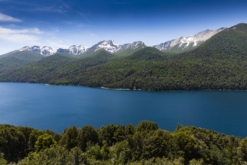 Fototapeta na wymiar lake, mountains and snow